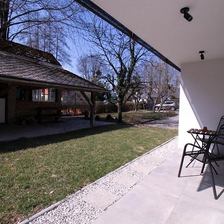 Garden Apartments بليد المظهر الخارجي الصورة