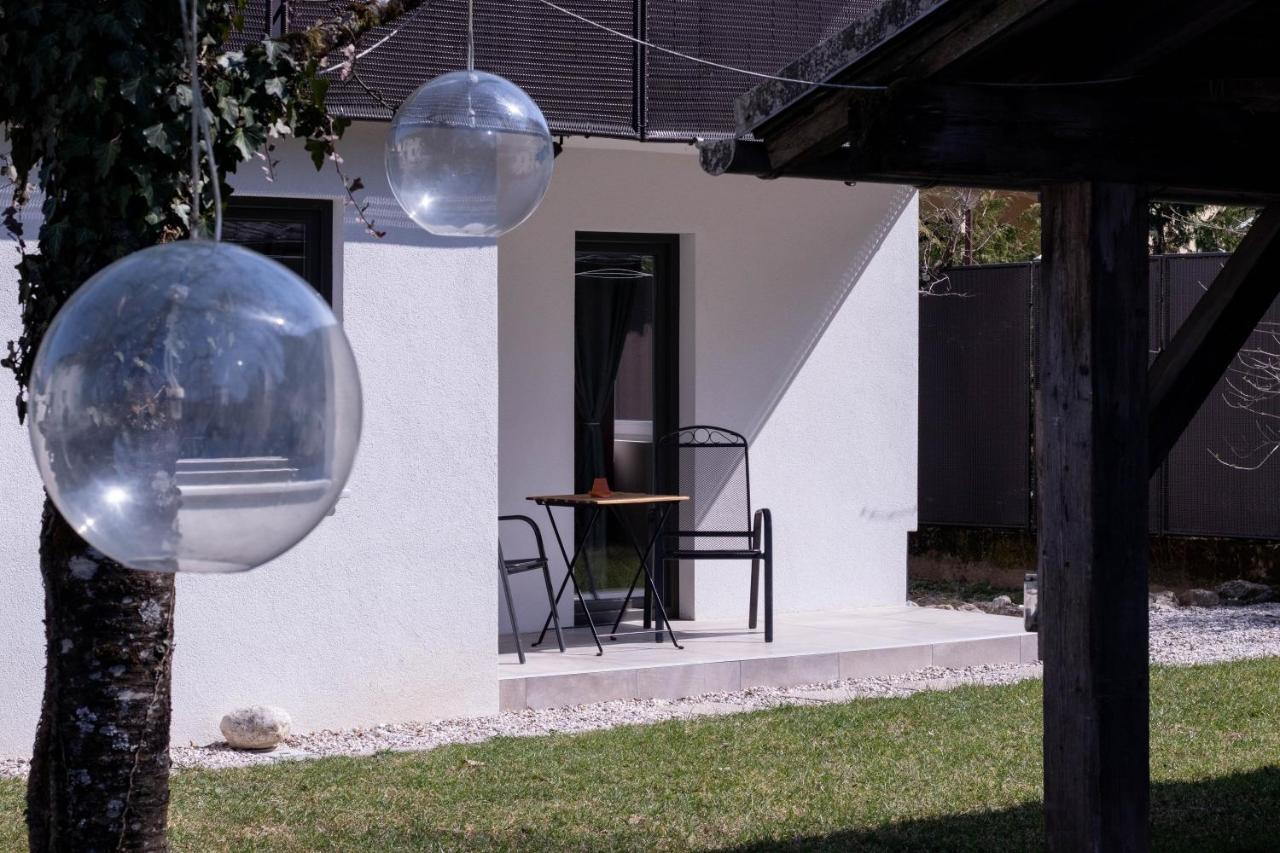 Garden Apartments بليد المظهر الخارجي الصورة