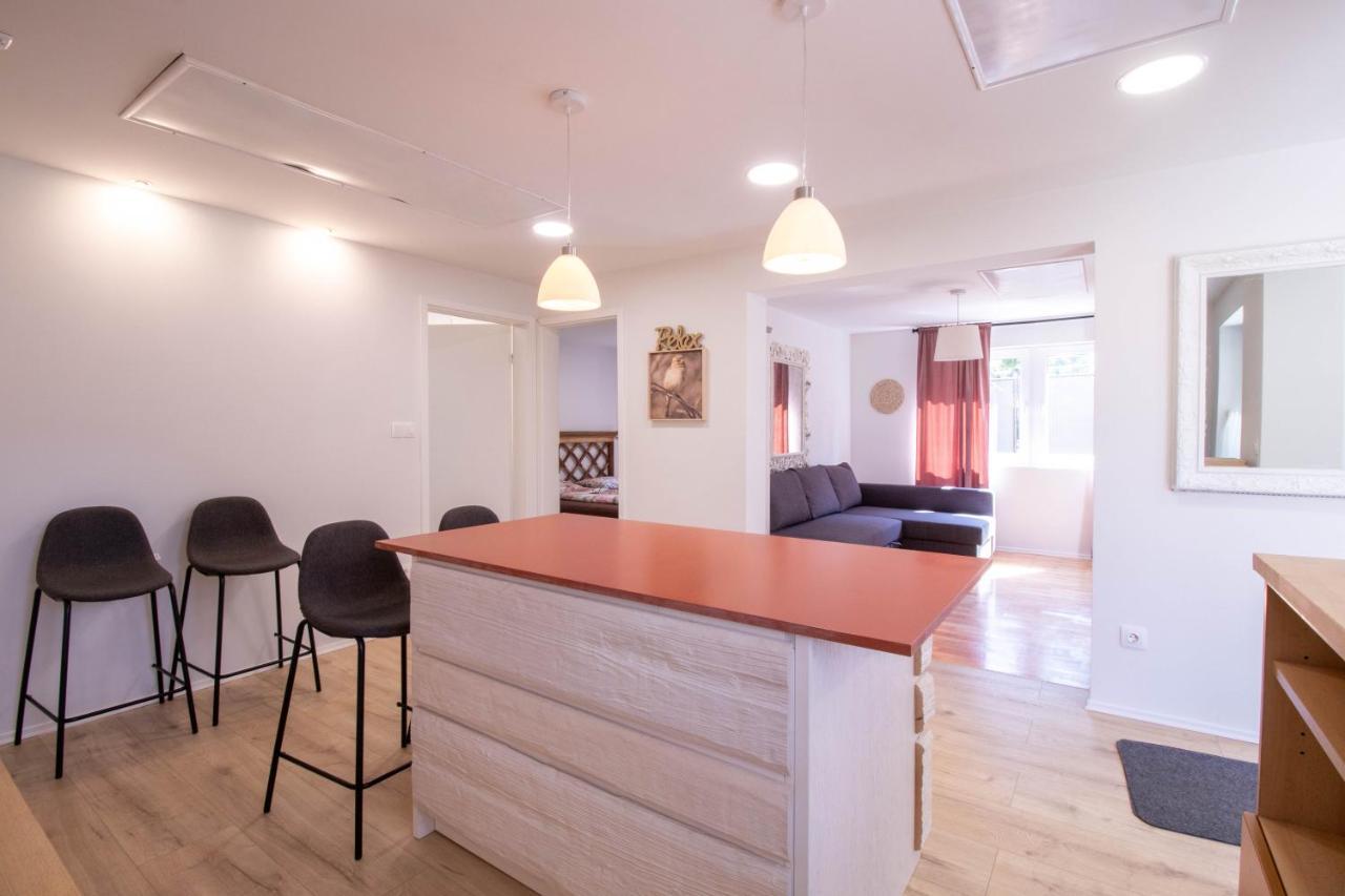 Garden Apartments بليد المظهر الخارجي الصورة
